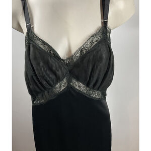 VTG 60’s Charmade Black Womens Slip Size 38 Lace Pleated Honeymoon Plunge